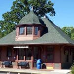 Metra-Station-2 Metra-Station-2
